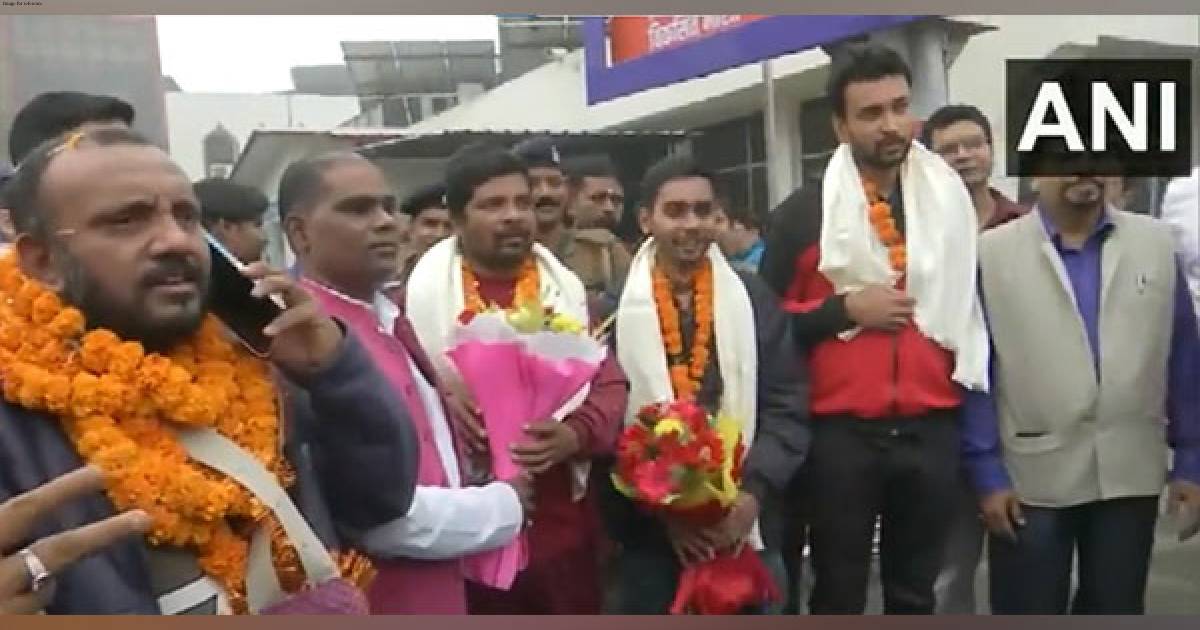 5 workers from Bihar rescued from Uttarkashi tunnel receive rousing welcome at Patna airport